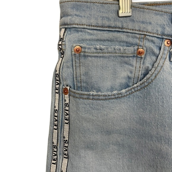 𝅺levi's 501 Light Wash Logo Tape Button Fly High Rise Crop Jeans, 30x26 - Picture 8 of 11